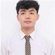 English tutor who teaches for teenagers and adults